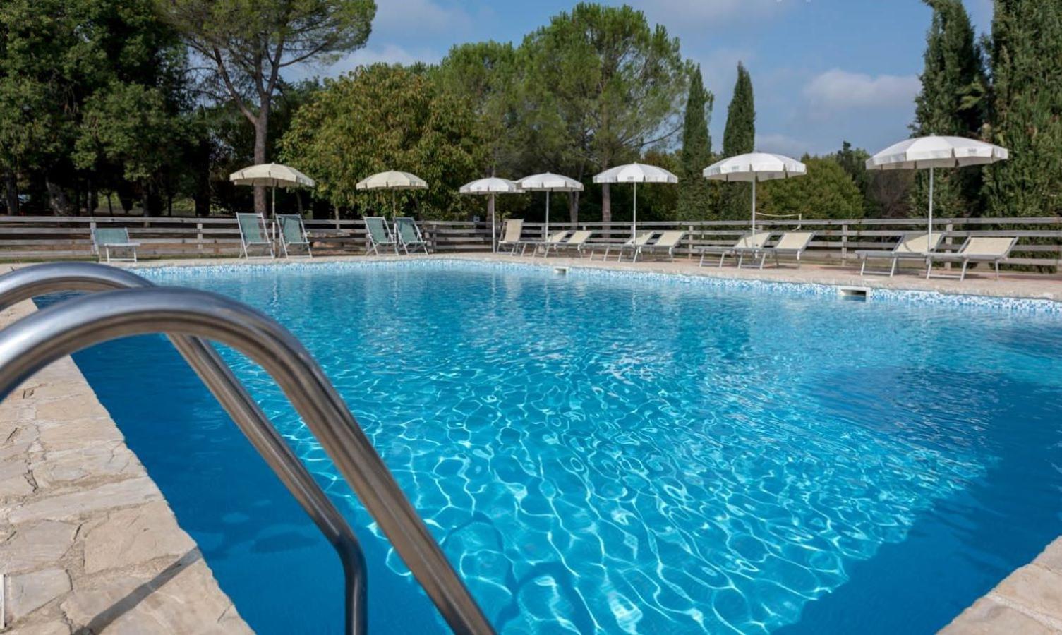 Casole dʼElsa Fattoria Agriturismo Nerbona מראה חיצוני תמונה