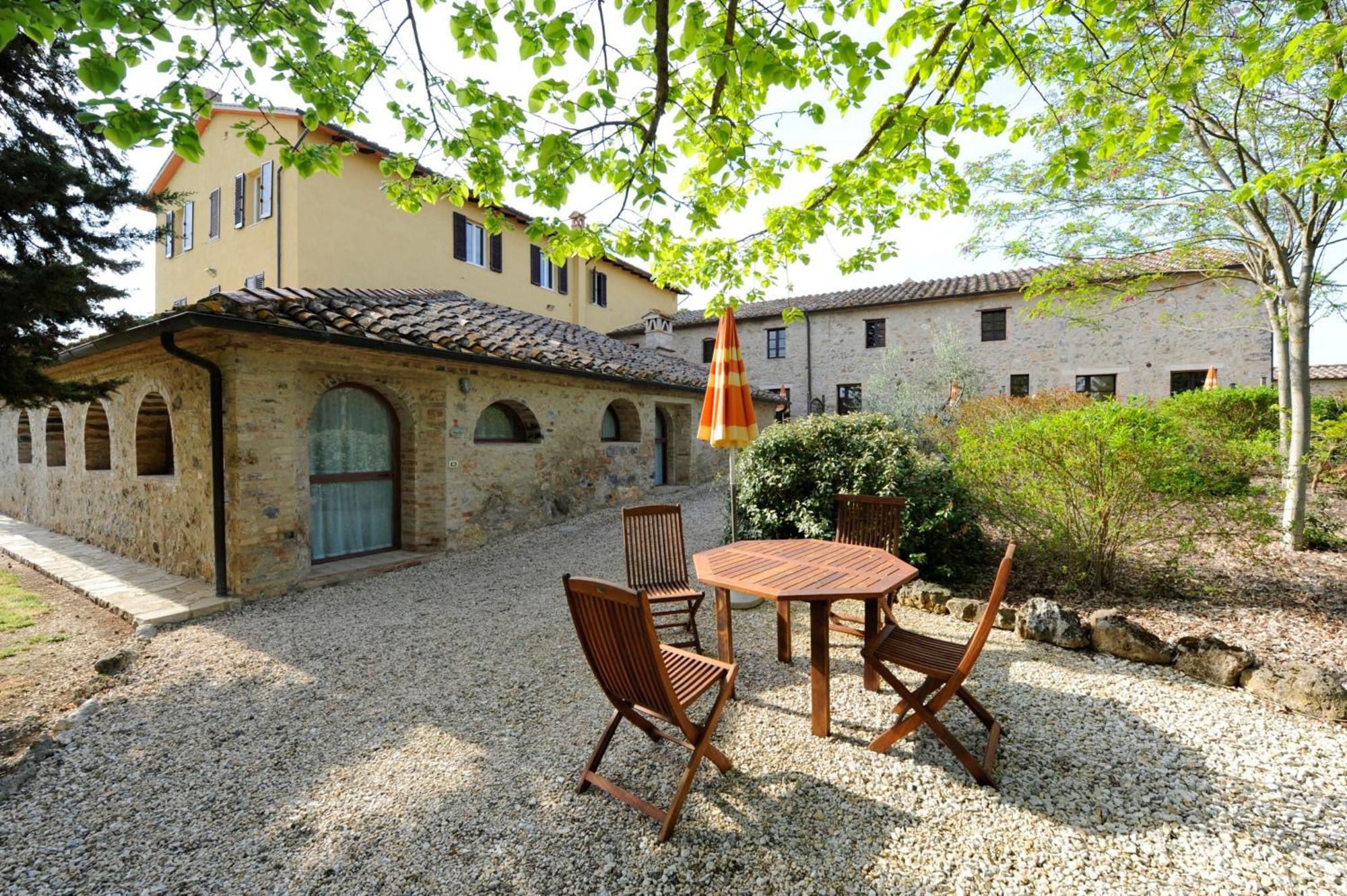 Casole dʼElsa Fattoria Agriturismo Nerbona מראה חיצוני תמונה